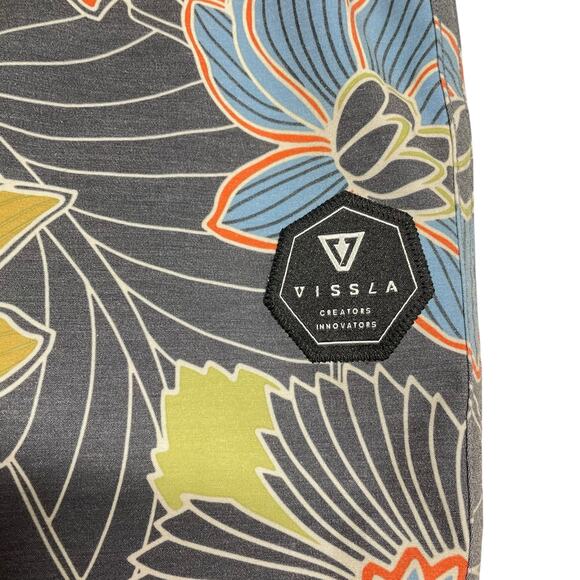 VISSLA Chuns 18.5" Antique Floral Boardshort Size 38 Gray Orange Yellow - Picture 4 of 7